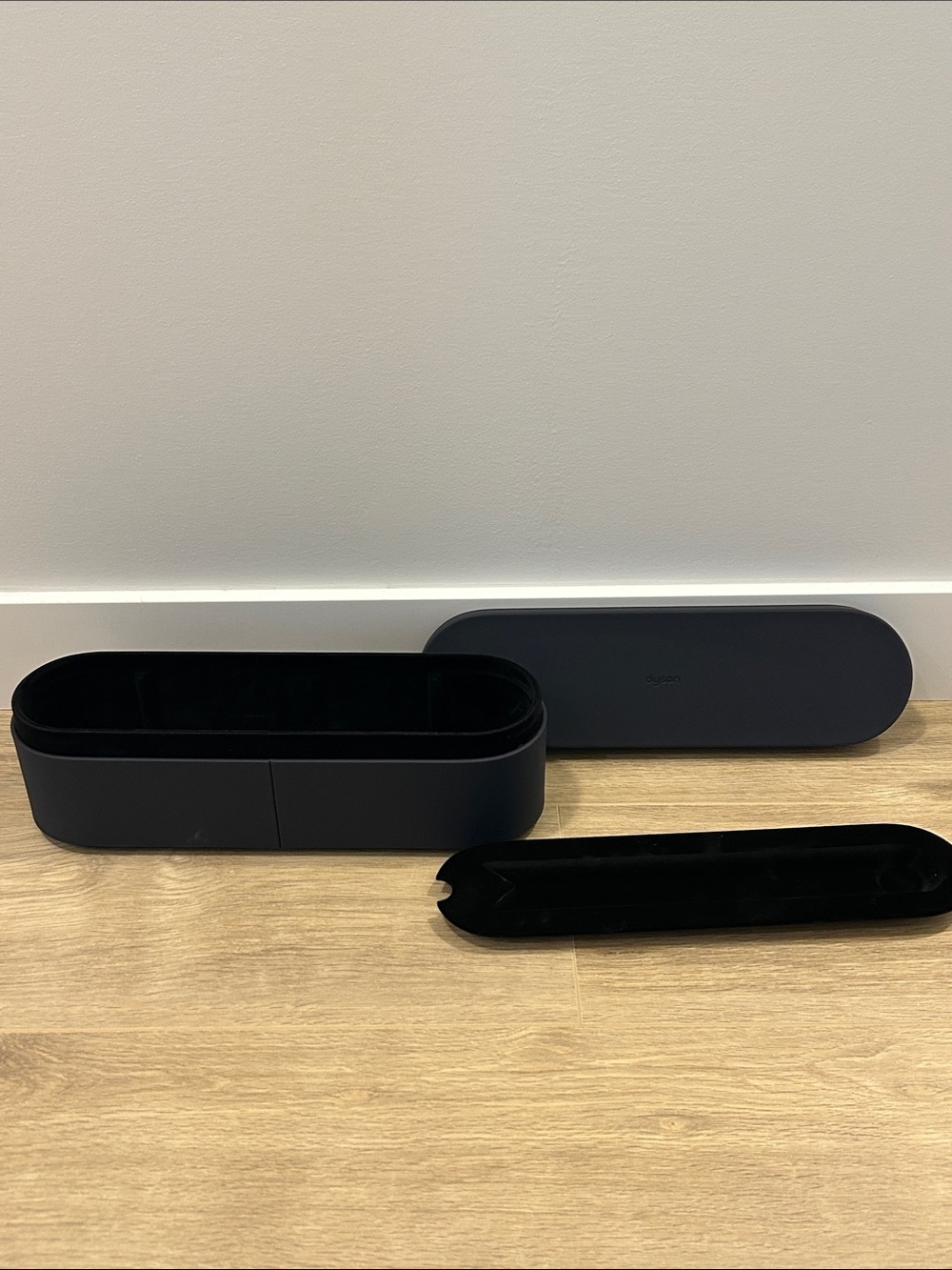 Dyson Presentation Case - Picture 3 of 6